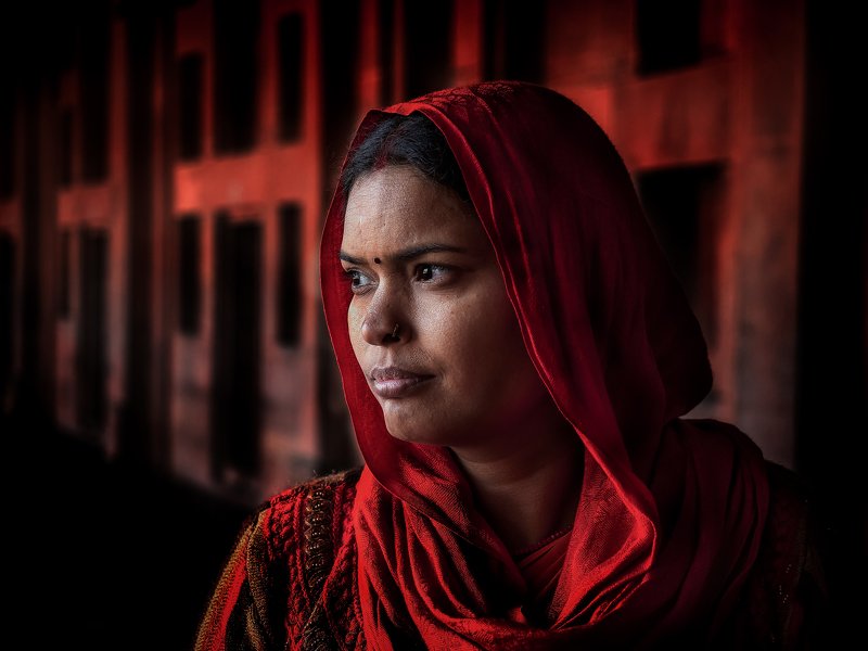 distant facesphoto preview