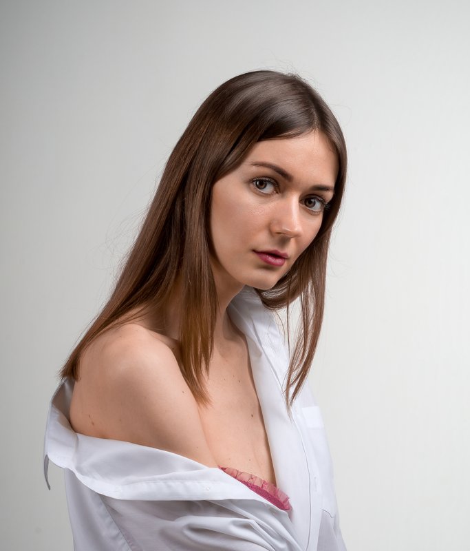 студийный портрет, красивая девушка, женский портрет, циклорама, куб Ирина фото превью