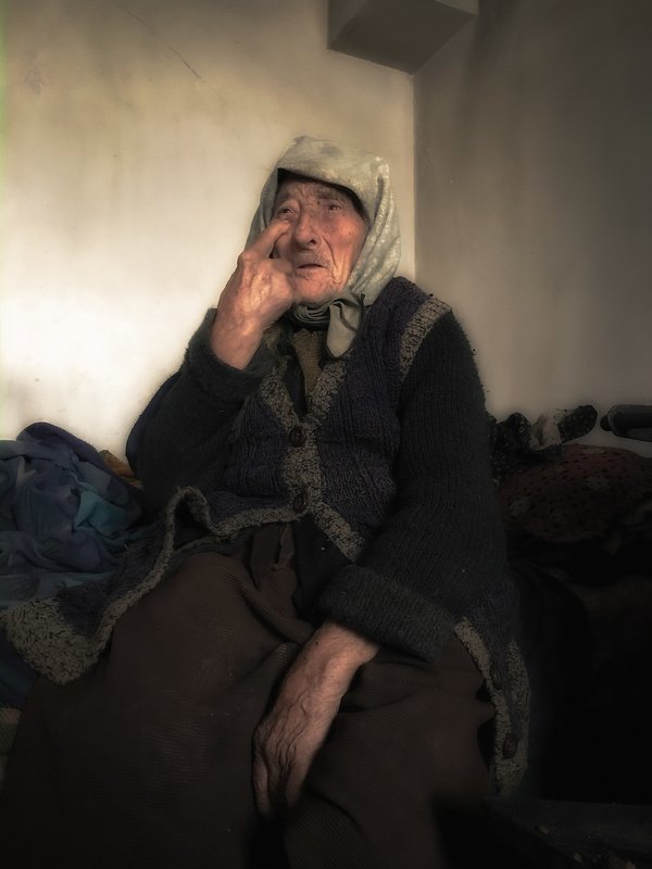 Bulgarian grandmotherphoto preview