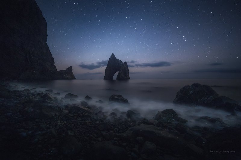 крым, кара-даг, фототур, звезды, астропейзаж, роман любимский, скала, горы, коктебель, феодосия Золотые Ворота Кара-Дагаphoto preview