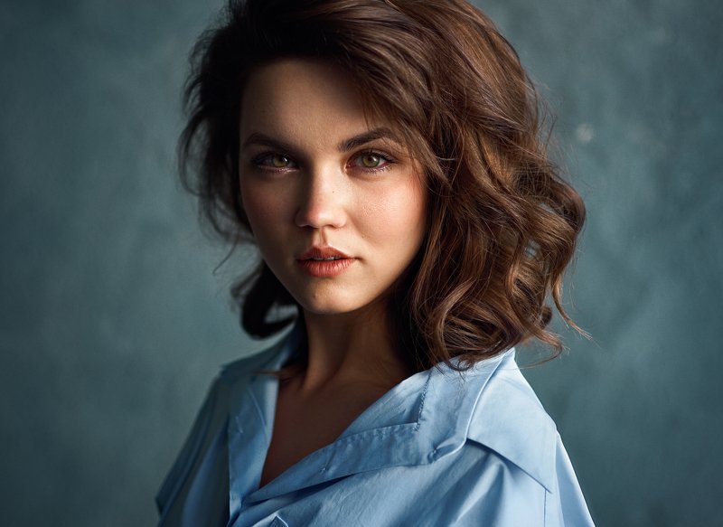 девушка, портрет, глаза, взгляд, голубой, свет, объем Ангелинаphoto preview