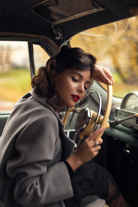 ретроавто женский портрет photo preview