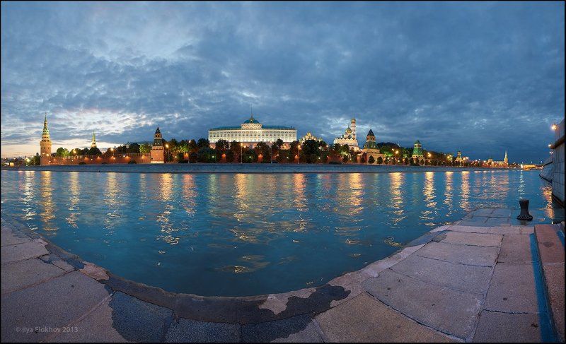 вечерняя москва, кремль, москва На разлитых облаках...photo preview