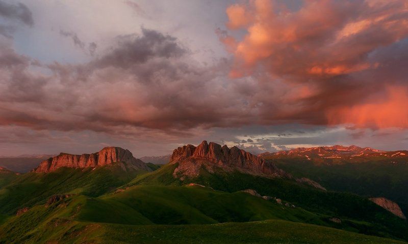 2013, ачешбок, горы, кавказ, рассвет А ПО ГОРКЕ ЛИС БЕЖАЛ  ВЕРТИКАЛЬНО ХВОСТ  ДЕРЖАЛ   !photo preview