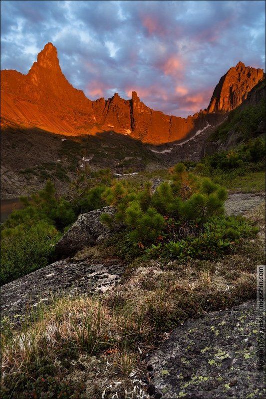 ГОРЯЩИЕ  СКАЛЫphoto preview