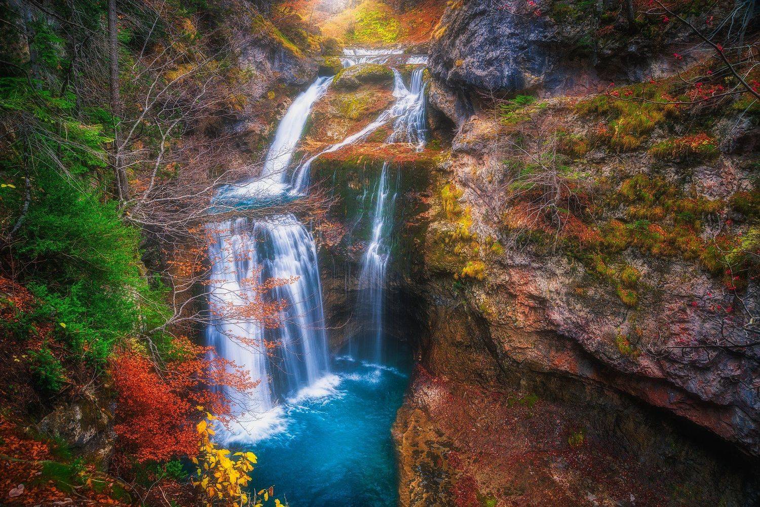 Водопад. Автор: Arturs Barzdis , Arturs Barzdis