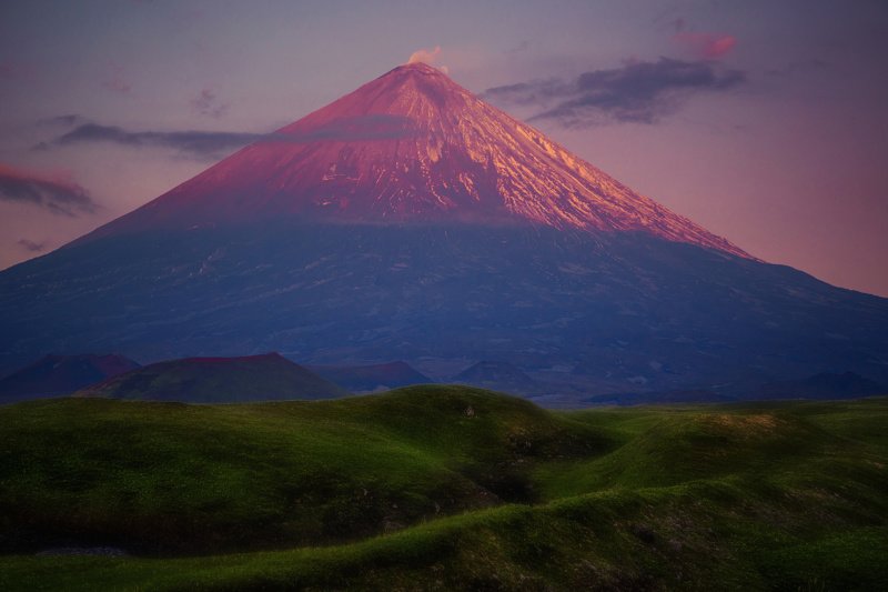 камчатка,ключевская сопка,рассвет,вулкан малиновый сон великанаphoto preview