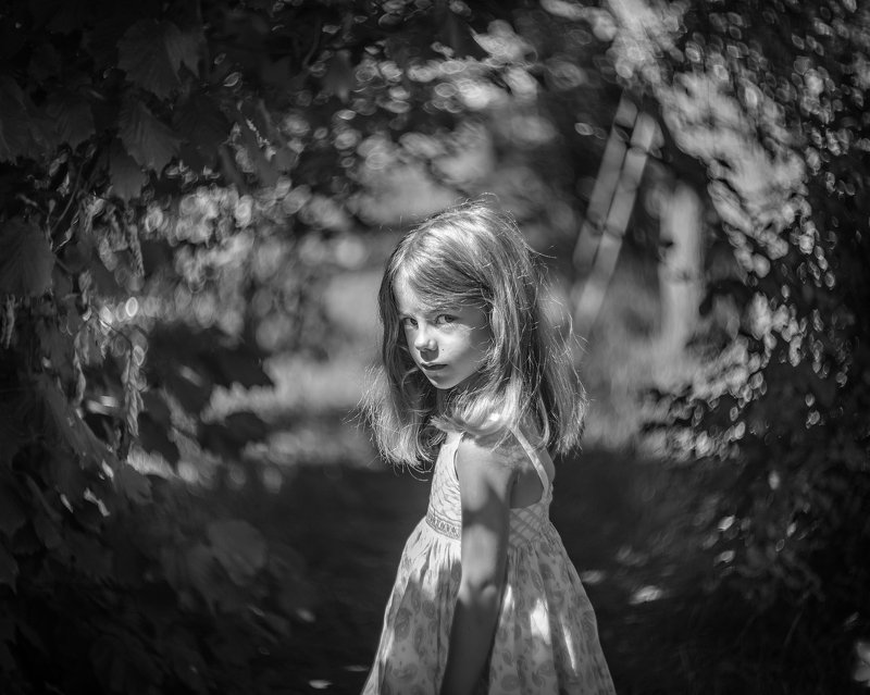 мэри portrait child female model children little girl bw bokeh magic mist tunnel daughter biotar biotar75mm vintage lens blackwhite Мэриphoto preview