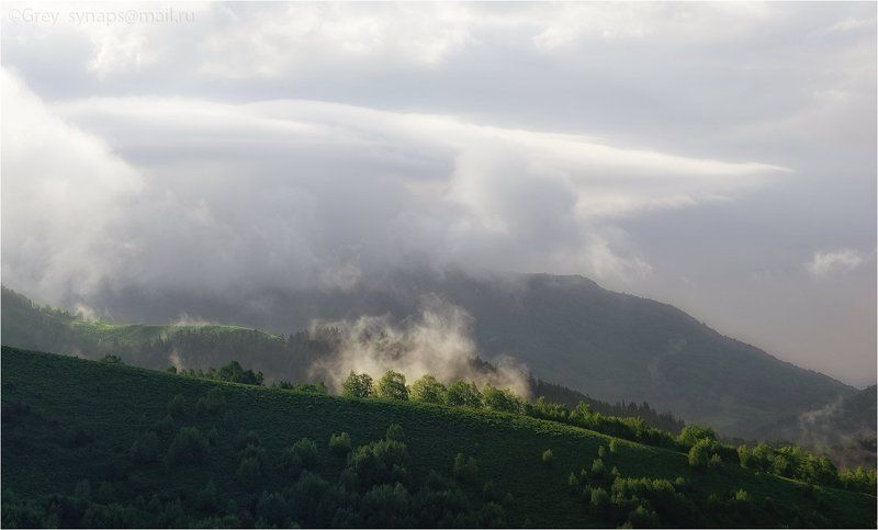 Нежное дыхание уходящей грозыphoto preview