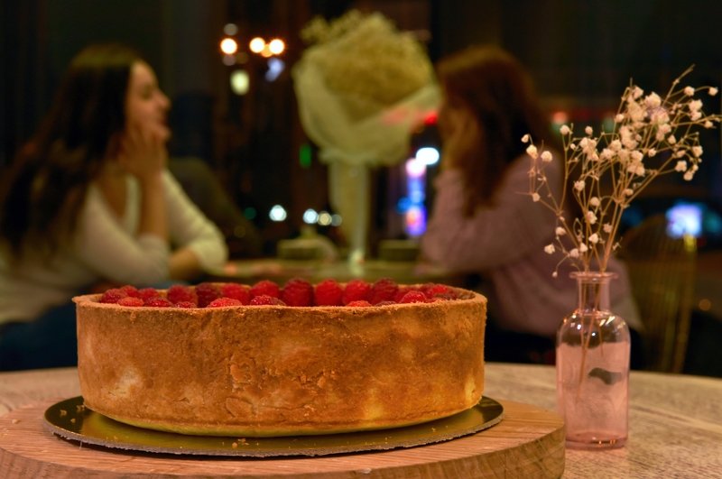 Малиновый тортикphoto preview