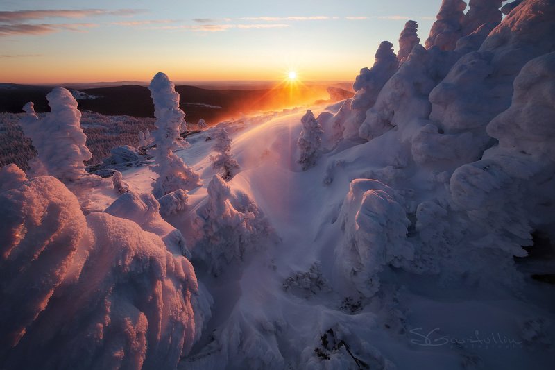 Иремель, Большой Иремель, Урал, Южный Урал, Башкирия, Башкортостан, .республика Башкортостан, уральские горы, зимний пейзаж День зажигаетсяphoto preview