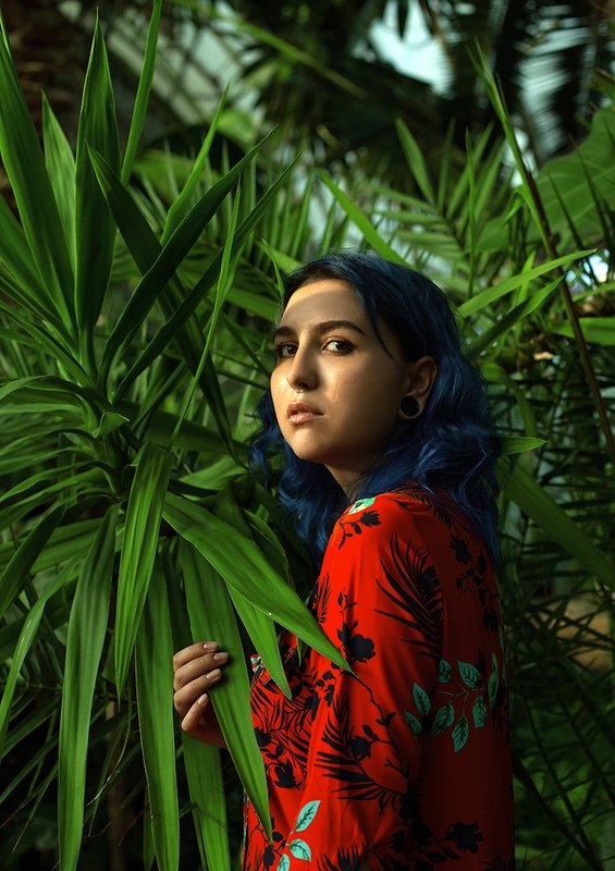 girl, greenhouse, green, девушка, растения, оранжерея, red photo preview