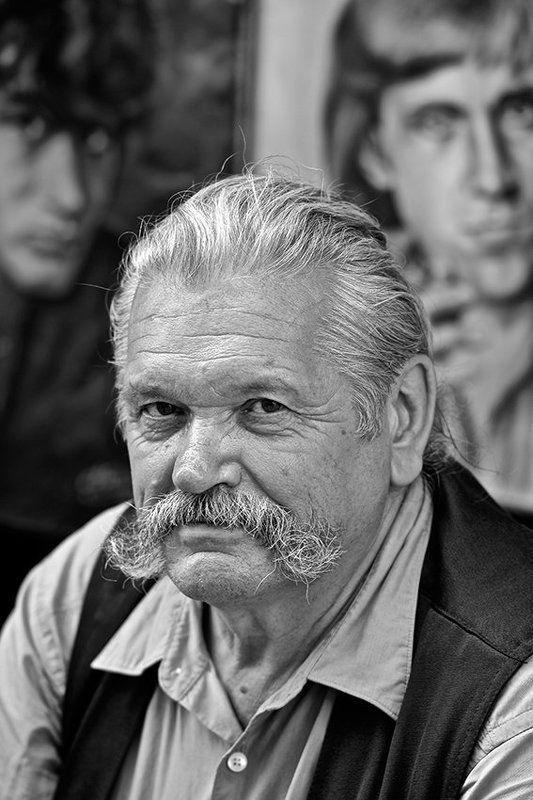 художникphoto preview