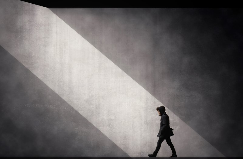 Dark tunnelphoto preview