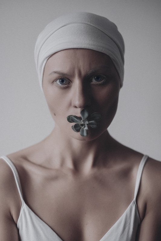 • delicately •photo preview