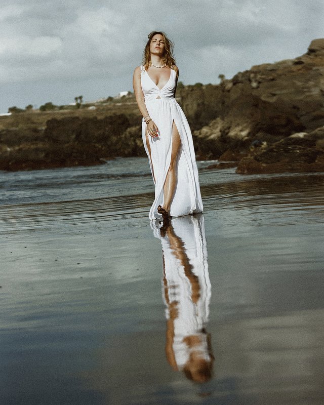 lady, outdoor, portrait, fashion Let me walkphoto preview