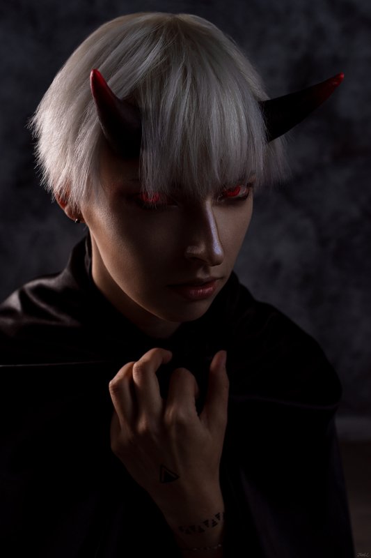 girl,cosplay,evil,dark The Devilphoto preview