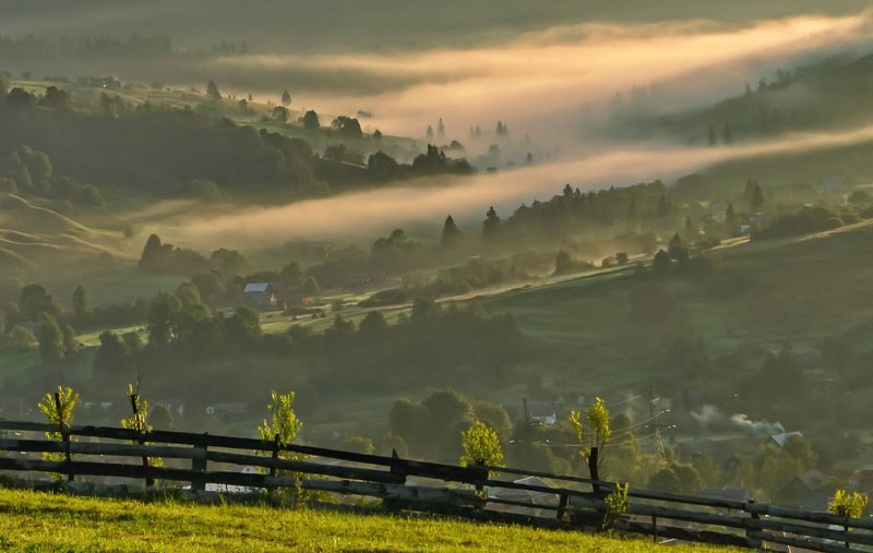 карпаты, лазещина, черногорский хребет, утро, село, туман Про карпатский утренний туманphoto preview