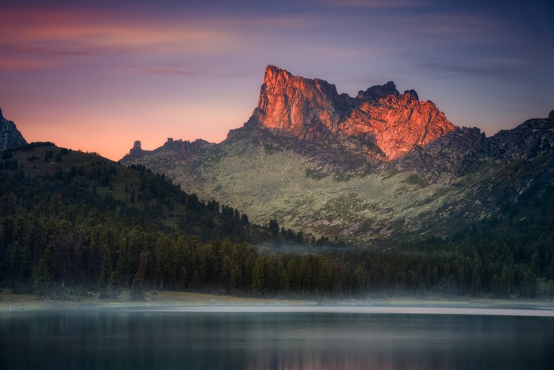 пейзаж, природа, красноярский край, ергаки, горы, пик, вершина, скала, тайга, вечер, закат, озеро, светлое, отражение, поход, туризм, путешествие, высокие, большой, красивая Пик Звездныйphoto preview