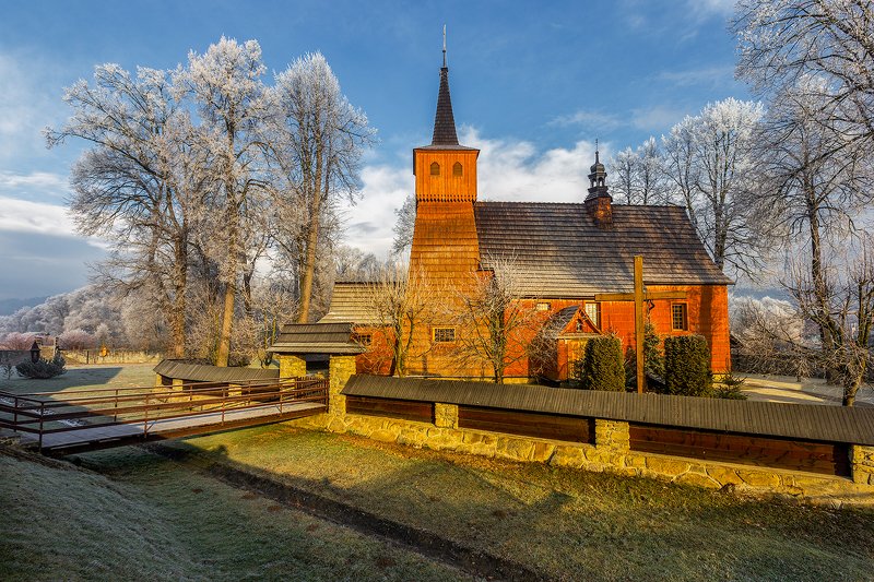 Church in Łopusznaphoto preview