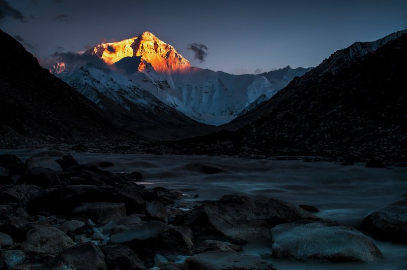 landscapes Sunshine on Mount Everestphoto preview