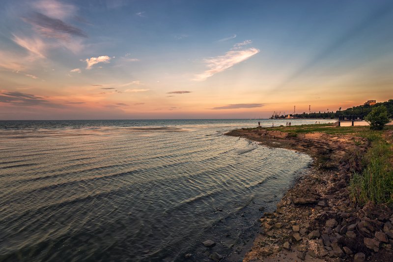 таганрогский залив, азовское море, море, залив, порт, пейзаж, облака, небо, берег Таганрогский заливphoto preview