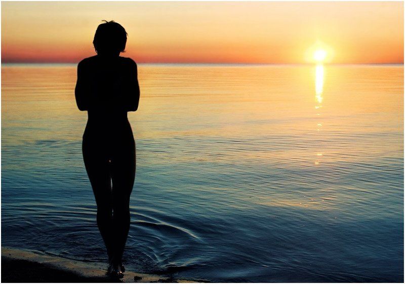 пейзаж, природа, море, восход, девушка, солнце Девушка и солнцеphoto preview