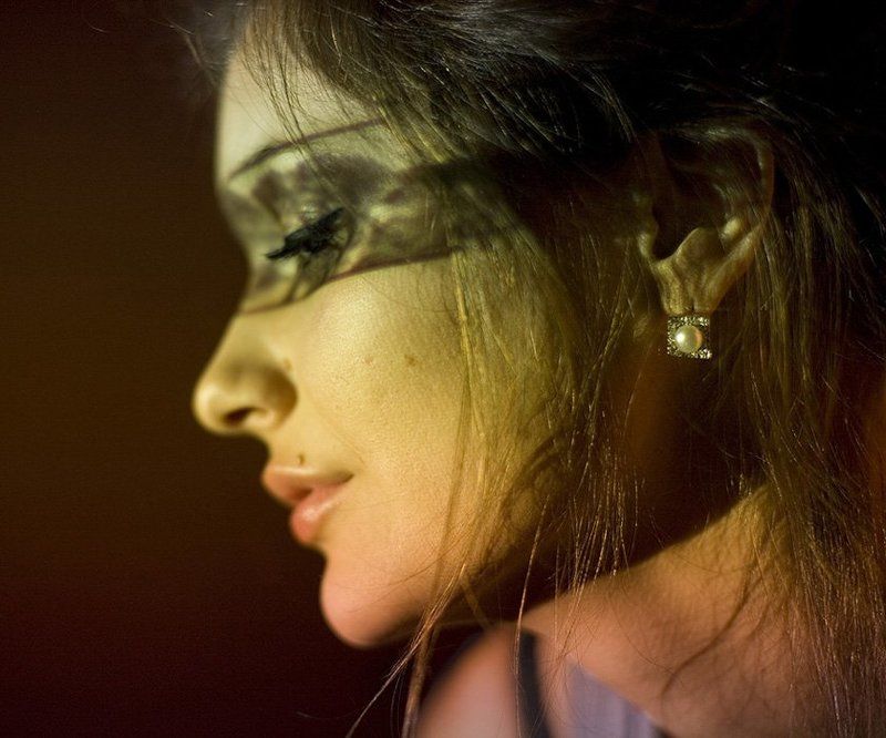 девушка, профиль, тень, повязка, кружева, глаза, томность, расфокус ТОМНЫЙ ПРОФИЛЬphoto preview