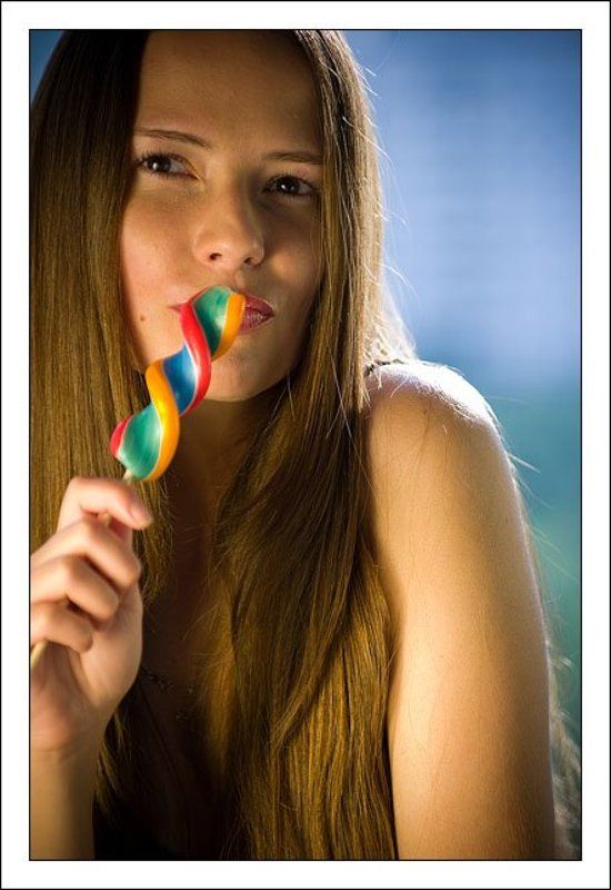 девушка, портрет, конфета Конфеткаphoto preview