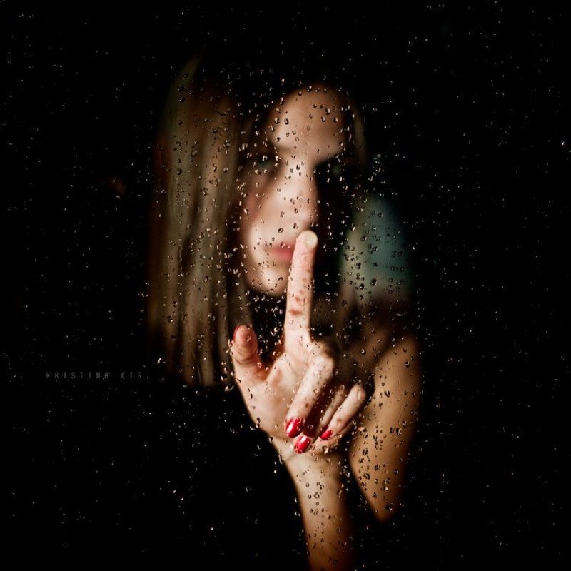 girl Strangers in the nightphoto preview