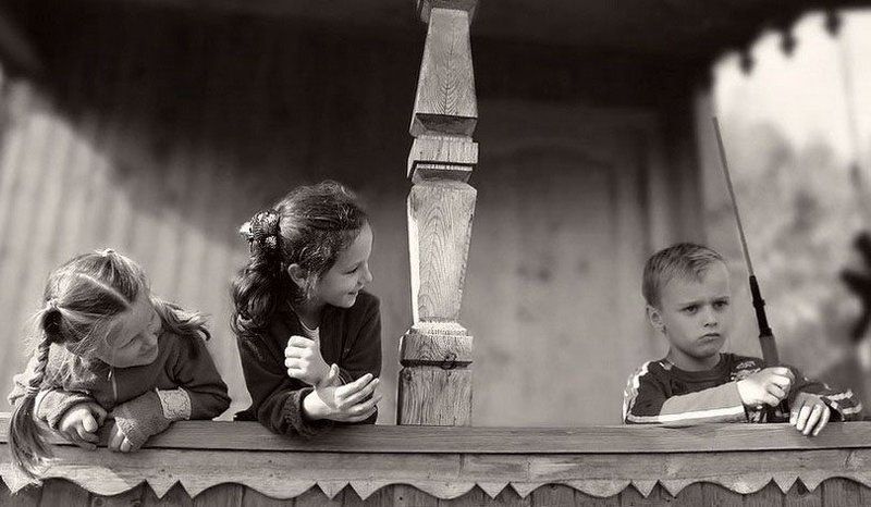 девочки, мальчик я с девченками не играюphoto preview