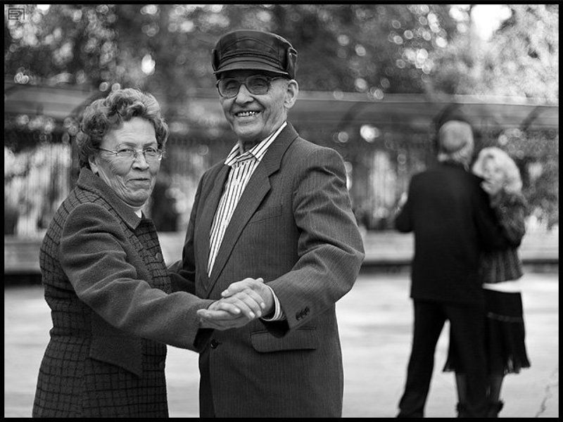 старики, танец Любовь? Она.photo preview