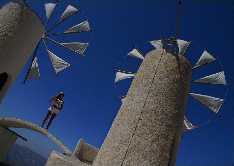 девушка, мельницы, горы, небо [жена дон кихота]photo preview