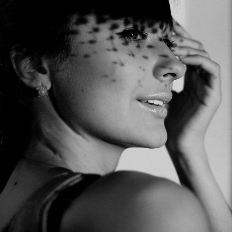 девушка, профиль, вуаль, тень ДЕВУШКА С ВУАЛЬЮphoto preview