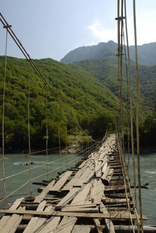 абхазия, страна души Старый мостphoto preview