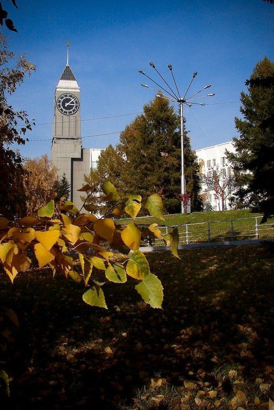 город, часы photo preview