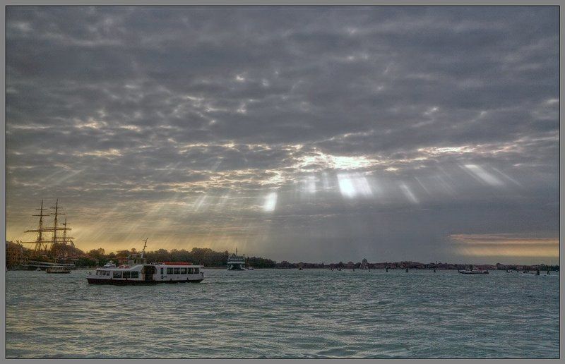 венеция Солнечный дождь фото превью