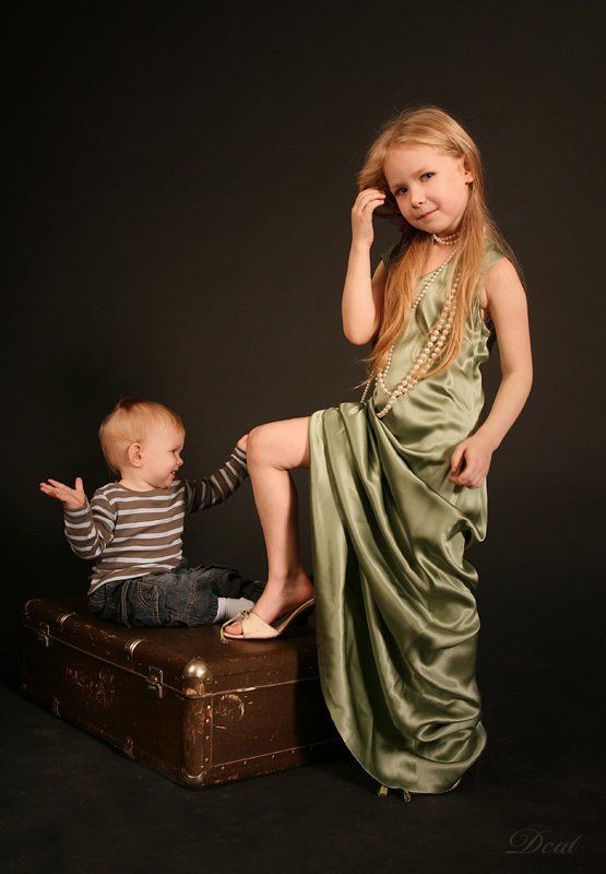 дети, девочка, мальчик, сборы в отпуск, чемодан Милый, может ты в чемодане поедешь?photo preview