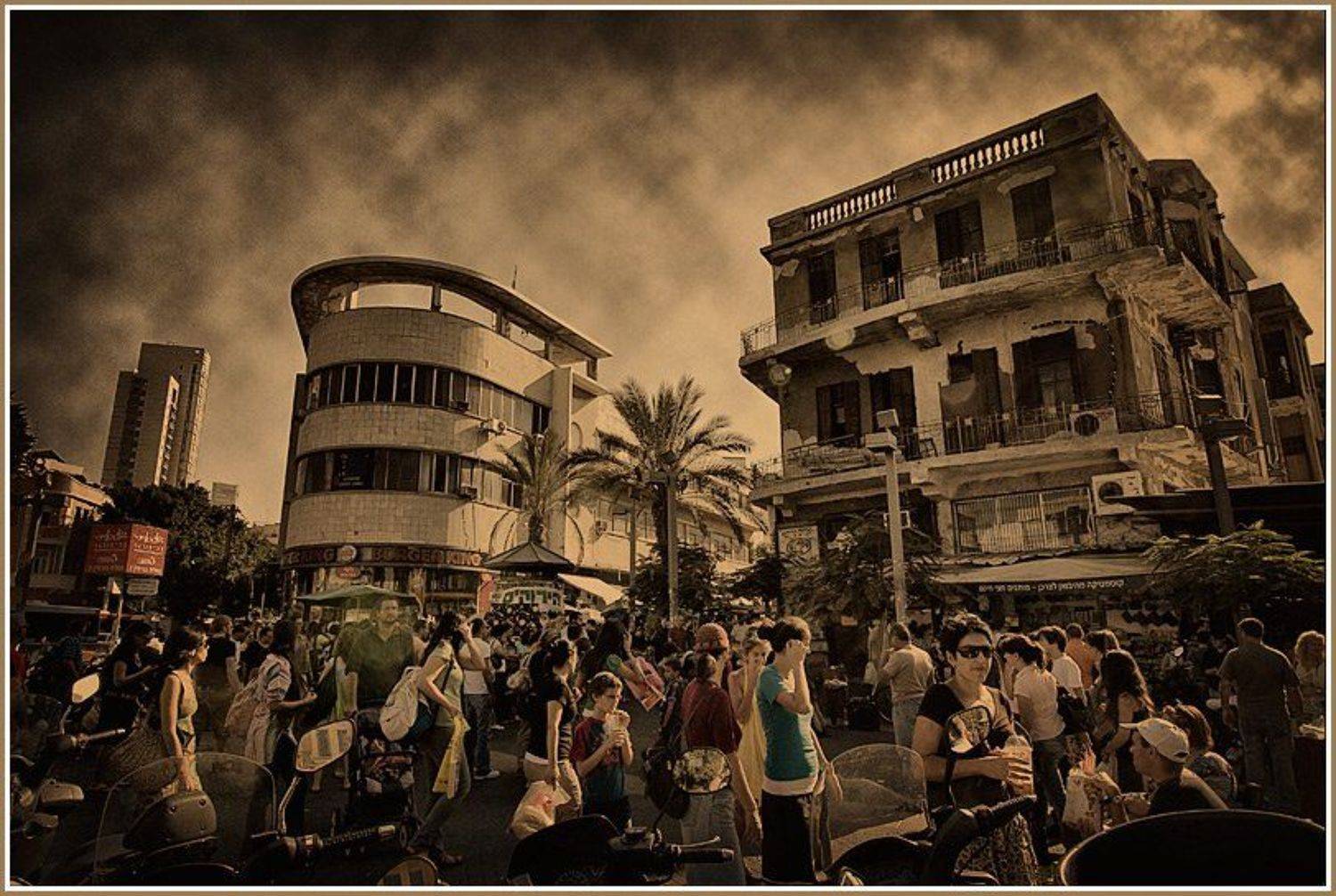 * * *. Автор: Alexander Tolchinskiy , Alexander Tolchinskiy