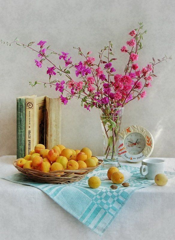 Абрикосыphoto preview