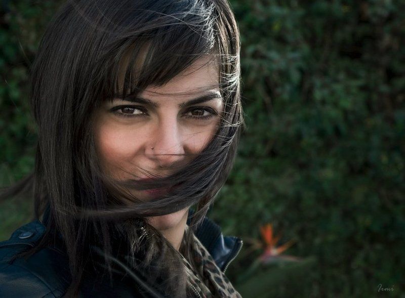 ветер в волосахphoto preview