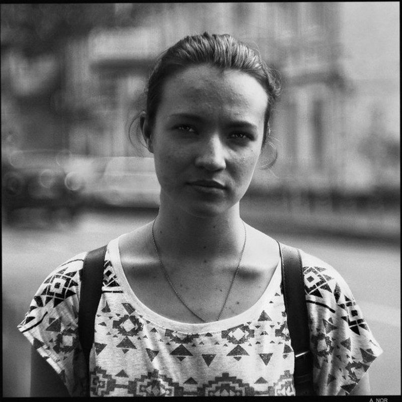 Портрет Татьяны с треугольниками.photo preview