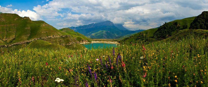 изумрудное в горах...photo preview