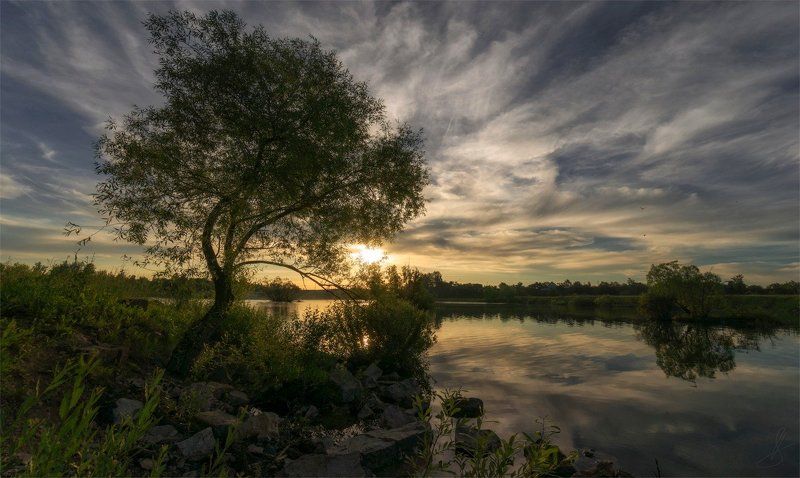 Вода, Закат, Небо облака, Пейзаж природа, Солнце *** фото превью