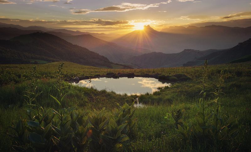 Горы, Закат, Кавказ, Лето, Озеро, Перевал, Солнце photo preview