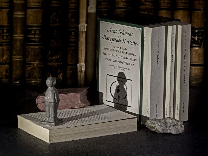 Человек и книгаphoto preview