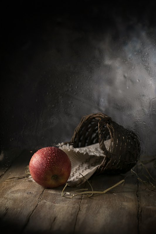 Забытое яблокоphoto preview