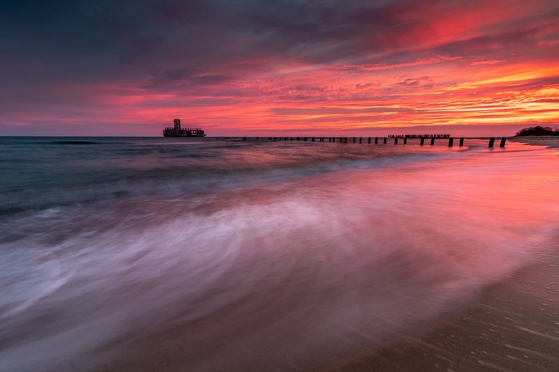 #landscape #seascape #waterscape #dynamic #sky #clouds #stones #poland #canon #longexposure #nature #beautiful #colorful #mountains Torpedownia Gdynia Babie Dolyphoto preview