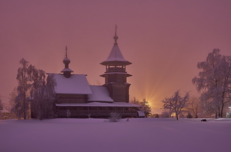 подмосковье,туман,сумерки,лучи,фонарь,церковь,храм,пейзаж,благовещенье,зима,снег,архитектура Вечерняя сказка в Благовещеньеphoto preview