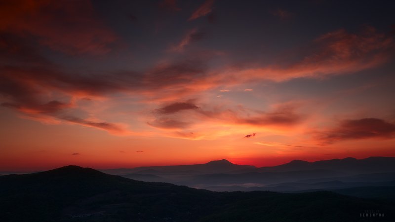 крым, рассвет, небо, облака, кермен-кая, чатыр-даг, рассветная, mountain, sky, dawn, sunrise, crimea. Неба пламенеющего стяг.photo preview